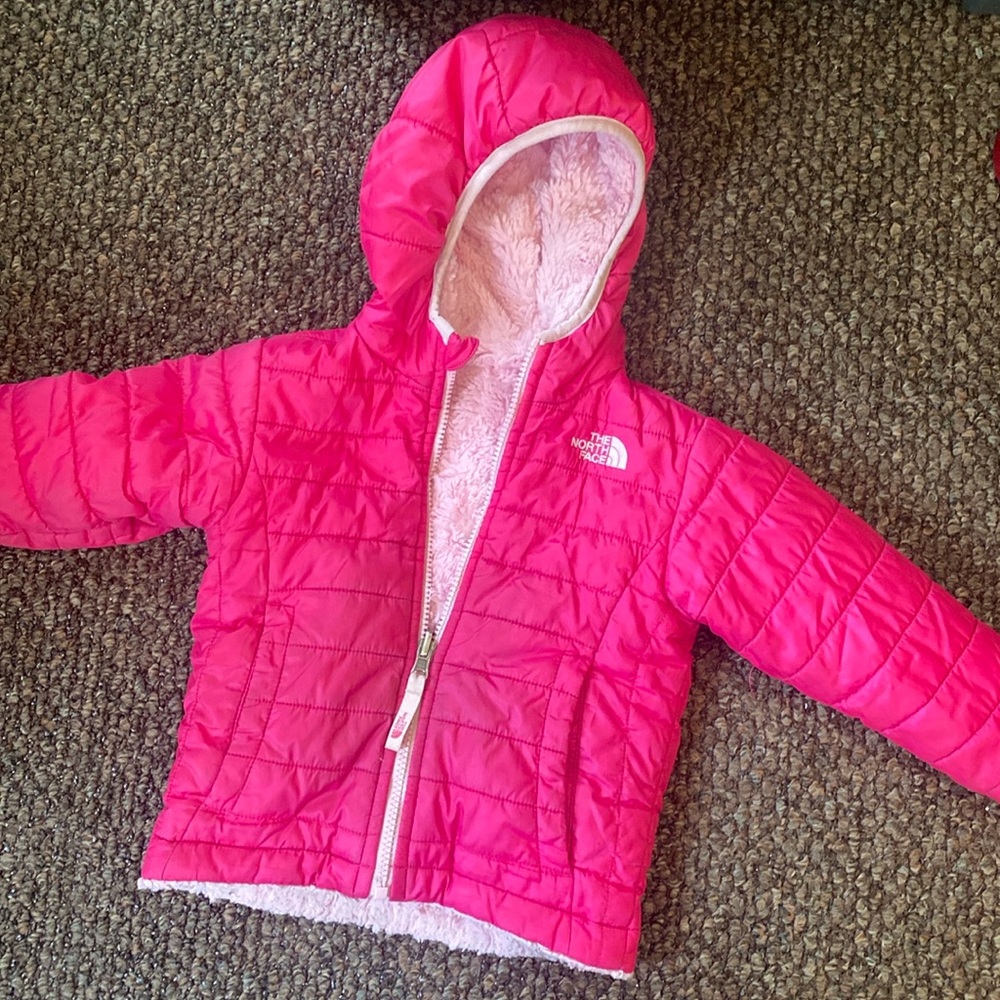 Girls reversible The North Face Jacket 2T.